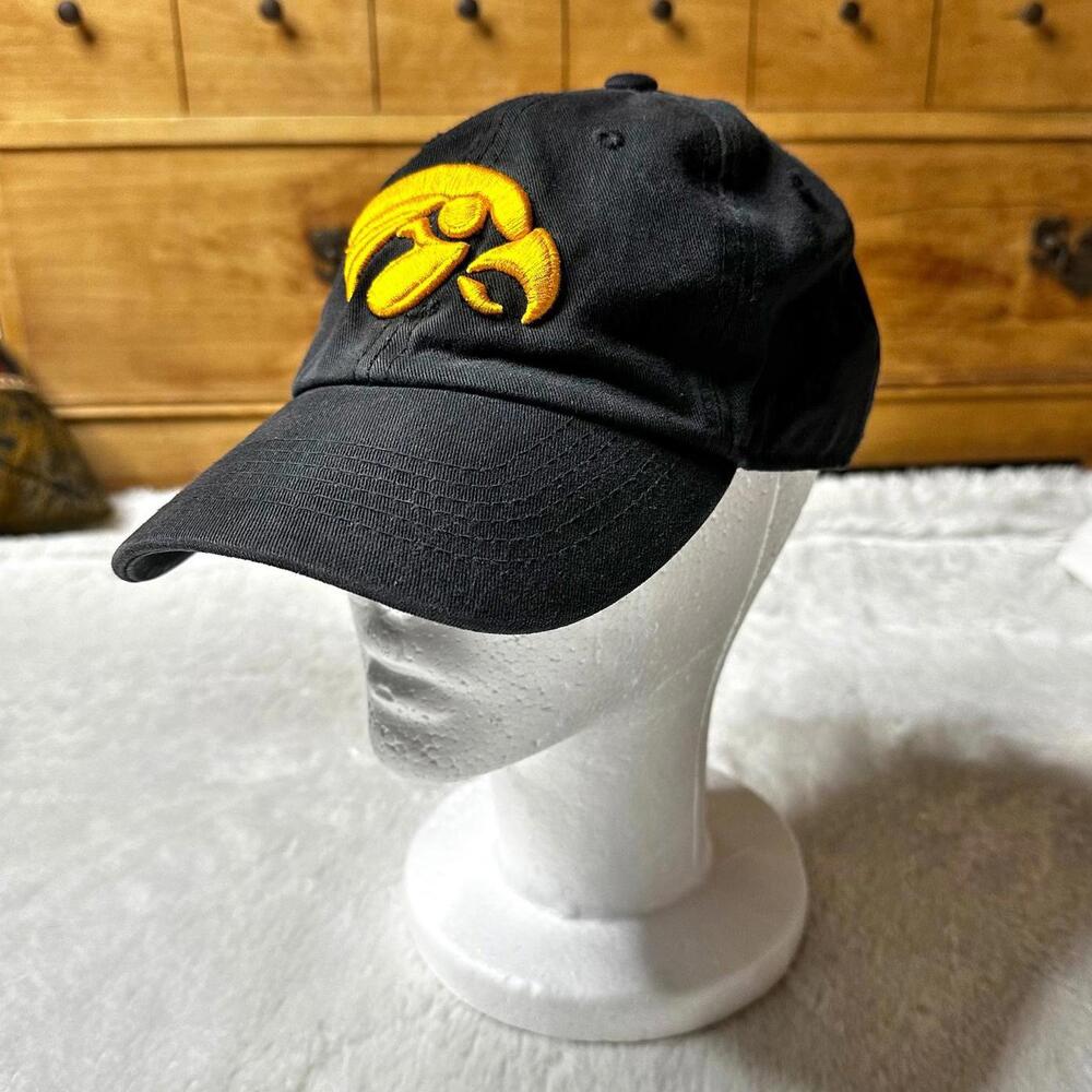 Iowa Hawkeyes Unisex Black Adjustable Baseball Cap OS